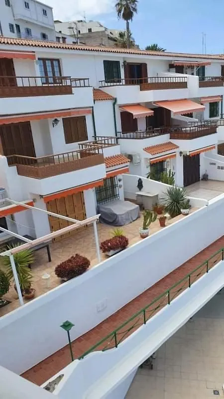 Wonderful Penthouse With View Playa Las Vistas Арона Апартаменты